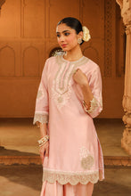 Load image into Gallery viewer, Short kurta with dhoti
