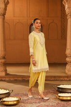 Load image into Gallery viewer, Short kurta with dhoti
