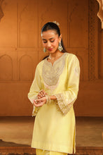 Load image into Gallery viewer, Short kurta with salwar
