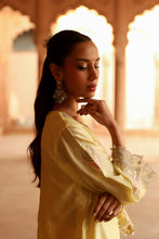 Load image into Gallery viewer, Short kurta with salwar
