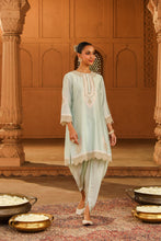 Load image into Gallery viewer, Short kurta with dhoti
