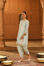 Load image into Gallery viewer, Short kurta with dhoti
