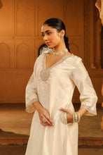 Load image into Gallery viewer, A-line chauga with salwar
