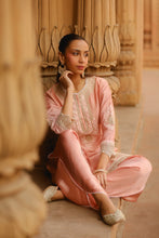 Load image into Gallery viewer, Short kurta with dhoti
