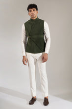 Load image into Gallery viewer, Black Pinktuck Jacket
