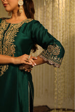 Load image into Gallery viewer, AMAYRA - EMERALD GREEN
