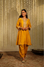 Load image into Gallery viewer, MEHNAAZ - GLAZE MUSTARD
