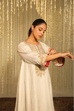Load image into Gallery viewer, MEHER - DAISY IVORY
