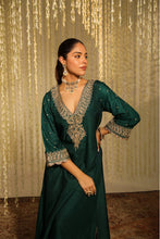Load image into Gallery viewer, MYSHA - EMERALD GREEN
