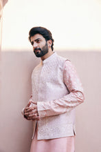Load image into Gallery viewer, Kashmiri Embroidery Traditional Design Bundi Set

