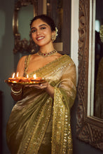 Load image into Gallery viewer, Saanjh sheesh saree set
