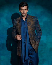 Load image into Gallery viewer, Teal and Ombre hand embroidered Short jacket set

