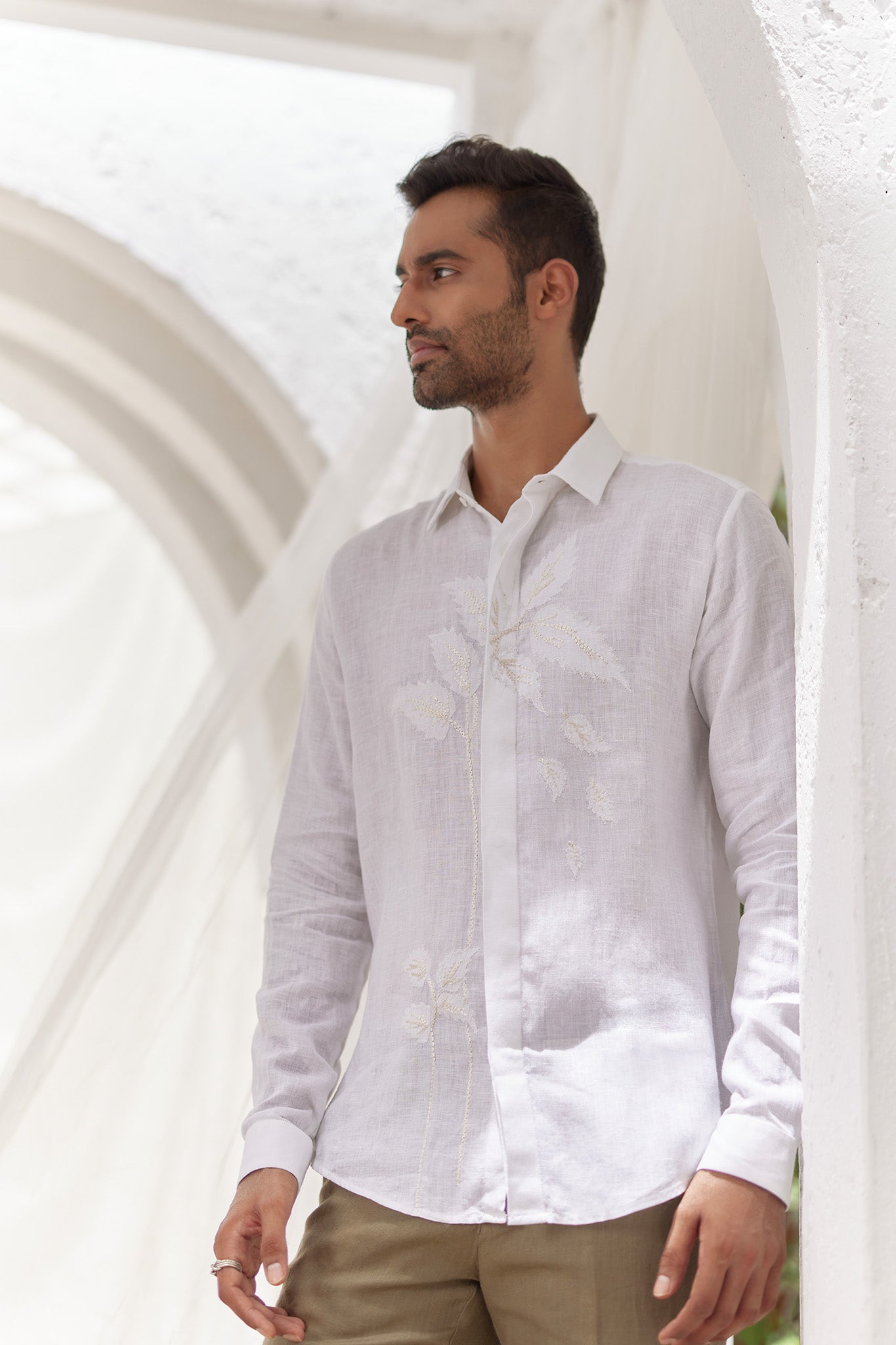 Beige Applique Leaf Embroidery Shirt