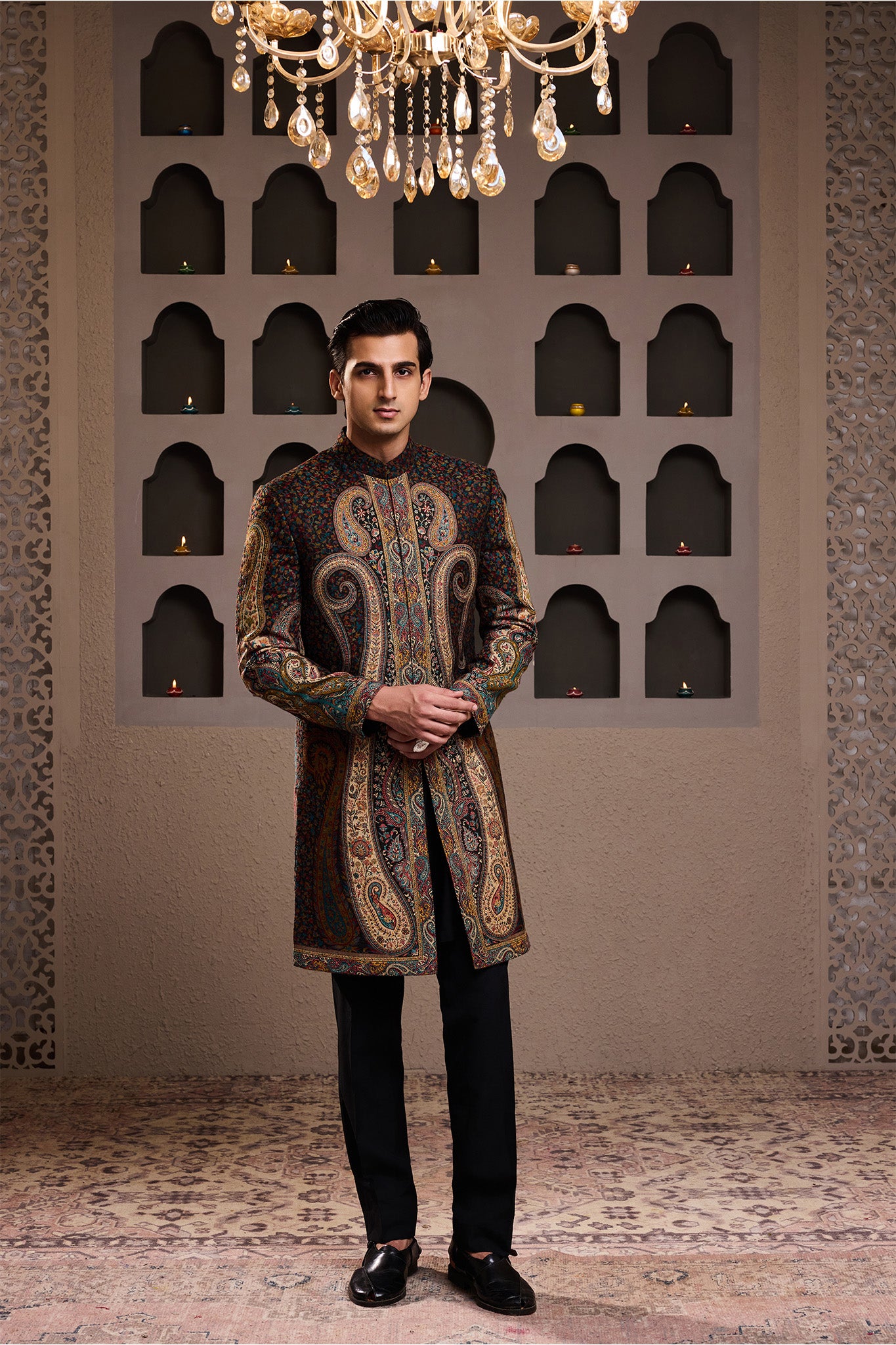 AMAWAR ACHKAN BLACK KURTA TROUSER