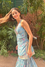 Load image into Gallery viewer, Ananya Pandey in Dhvanika Halter Set
