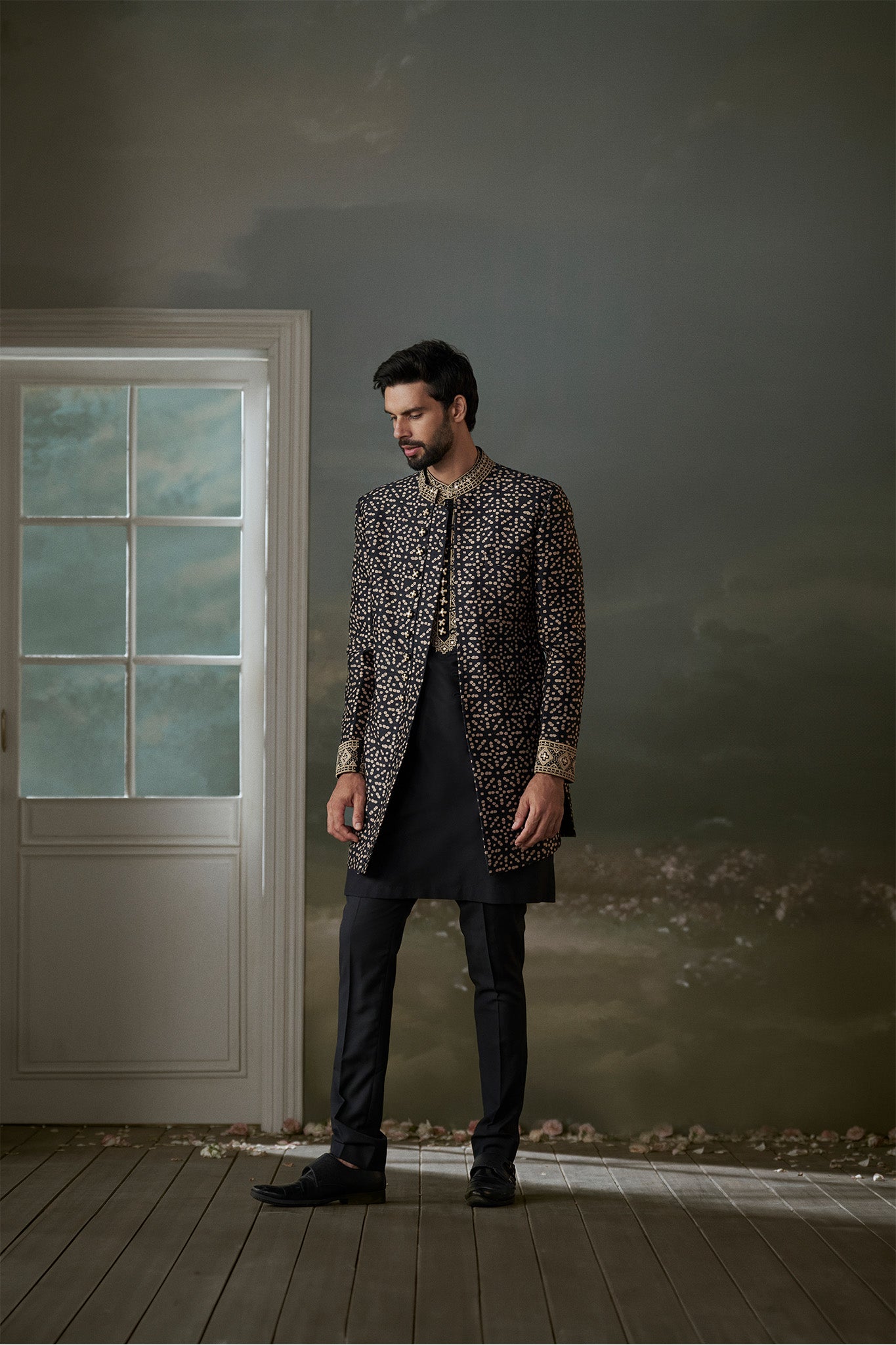ACHKAN KURTA TROUSER SET