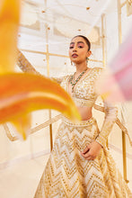 Load image into Gallery viewer, Paan zig zag - Champagne  Organza Dori Bridal Lehenga Set
