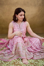 Load image into Gallery viewer, Soha Ali Khan in Dhruvi Sharara Set

