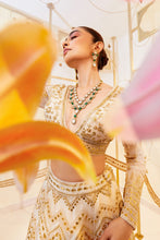 Load image into Gallery viewer, Paan zig zag - Champagne  Organza Dori Bridal Lehenga Set
