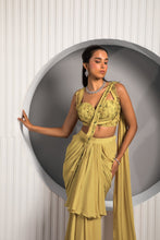 Load image into Gallery viewer, GOLD TAN SAREE
