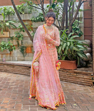 Load image into Gallery viewer, Nidhi Mehhta In
