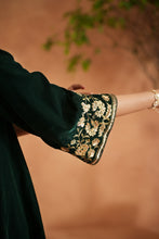 Load image into Gallery viewer, Emerald green velvet embroidered tunic and pants
