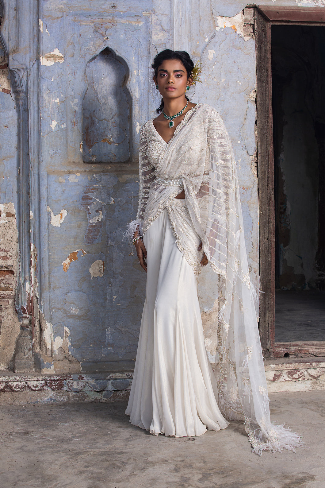 OFF WHITE SHIMMER DRAPE SAREE WITH BELT