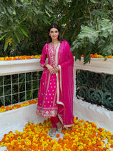 Load image into Gallery viewer, Diana Penty in Aarohi Anarkali set
