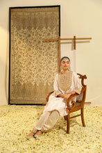 Load image into Gallery viewer, Chauga with Salwar
