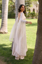 Load image into Gallery viewer, Dalia Kurta And Pallazo Set
