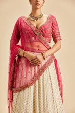 Load image into Gallery viewer, IVORY BANARSI BOOTI LHENGA WITH FUSCHIA CHOLI AND DUPATTA  SET
