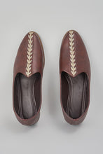 Load image into Gallery viewer, Brown Embroidered Juttis
