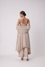 Load image into Gallery viewer, LIGHT BEIGE HIGH LOW KURTA SET
