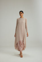 Load image into Gallery viewer, Ash Pink Pearl Drop Kurta set
