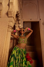 Load image into Gallery viewer, LEHER LEHENGA SET

