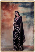 Load image into Gallery viewer, Flower Boota Blouse Lace Frill Saree
