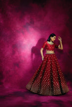Load image into Gallery viewer, Brick Red Flower Gradatio Skirt Top Set
