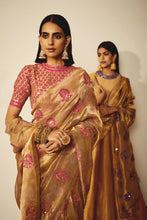 Load image into Gallery viewer, Mughal Boota Gold Tissue Saree Set
