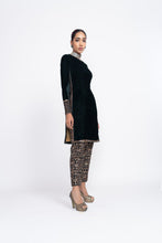 Load image into Gallery viewer, Deep green velvet kurta set
